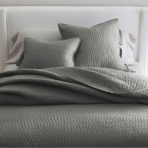 King Size Pottery Barn Pick-Stich Quilt